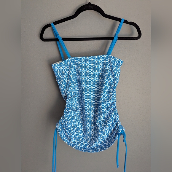 Women's Boden Tankini And Shorts Swimsuit With Adjustable Straps. Size 8. - Picture 5 of 6